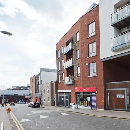 Apartment Quiet 1 Bedroom Escape In City Centre Hilr24