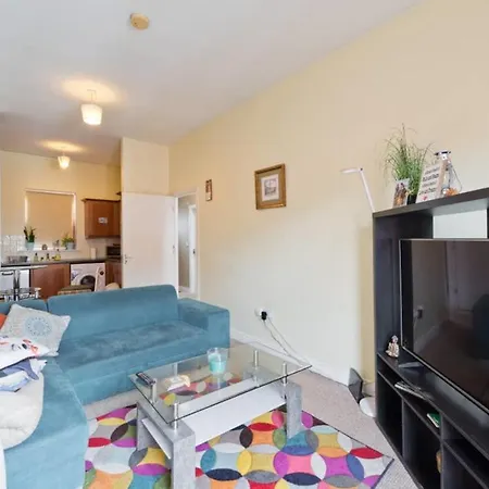 Quiet 1 Bedroom Escape In City Centre Hilr24 Apartment