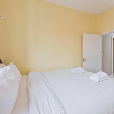 Quiet 1 Bedroom Escape In City Centre Hilr24 Apartment Dublin